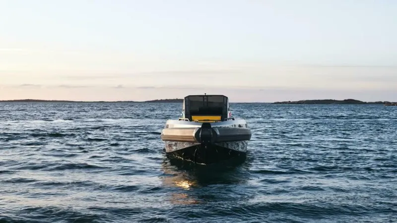 Slide: The Image of Iron 767 T-Top 2026 - 5650162