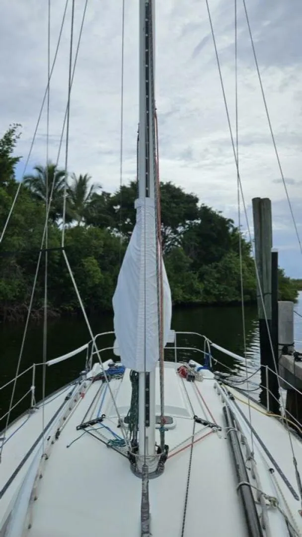 Slide: The Image of Peterson 34 1977 - 5660708