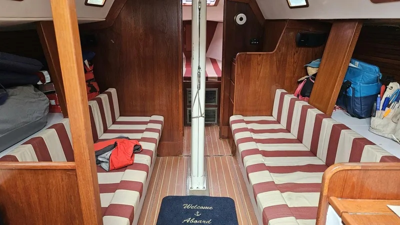 Slide: The Image of Peterson 34 1977 - 5660713