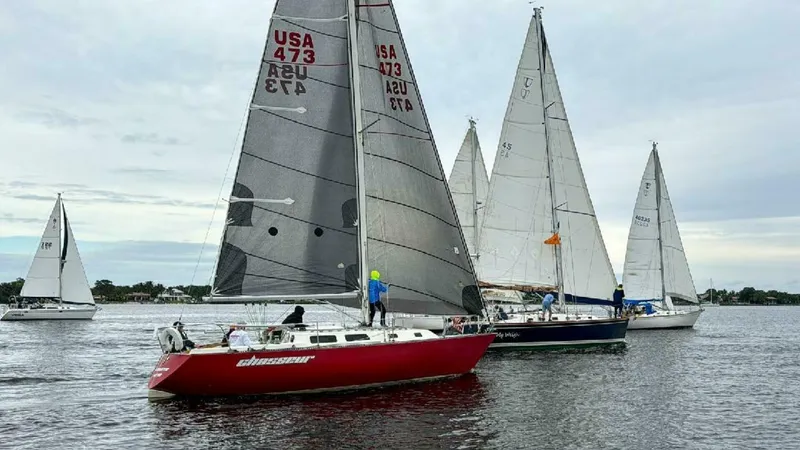 Slide: The Image of Peterson 34 1977 - 5650285