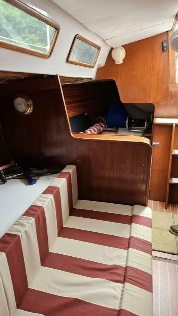 Slide: The Image of Peterson 34 1977 - 5660716