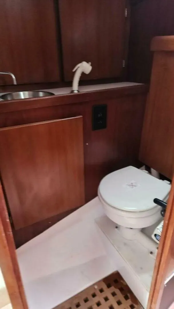 Slide: The Image of Peterson 34 1977 - 5660719