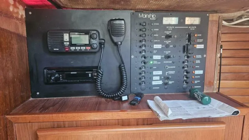 Slide: The Image of Peterson 34 1977 - 5650280