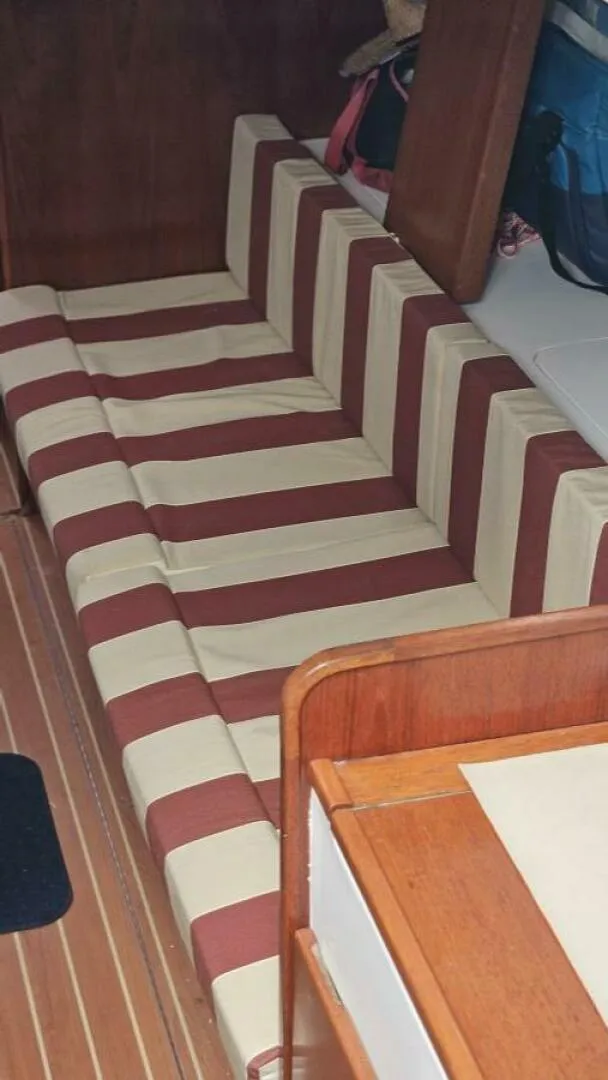 Slide: The Image of Peterson 34 1977 - 5660727