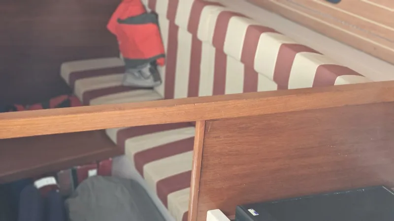 Slide: The Image of Peterson 34 1977 - 5660728