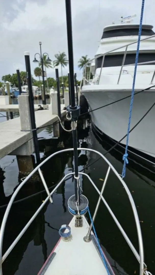 Slide: The Image of Peterson 34 1977 - 5660706