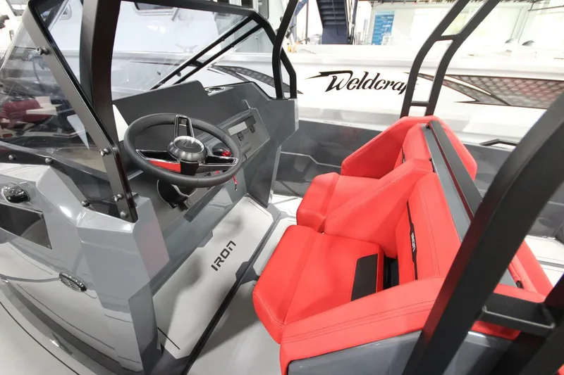 Slide: The Image of Iron 827 T-Top 2026 - 5983414