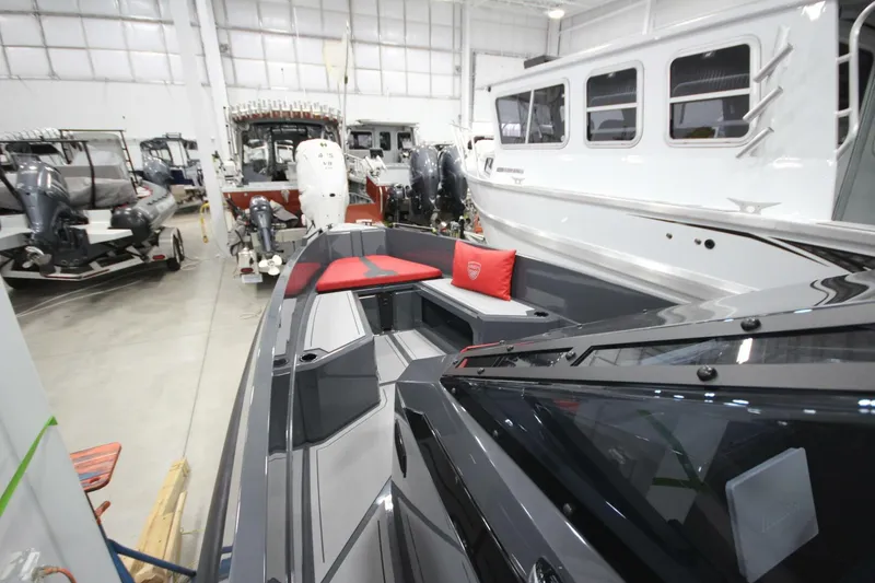 Slide: The Image of Iron 827 T-Top 2026 - 5983416