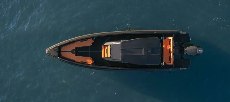 Slide: The Image of Iron 827 T-Top 2026 - 5650253