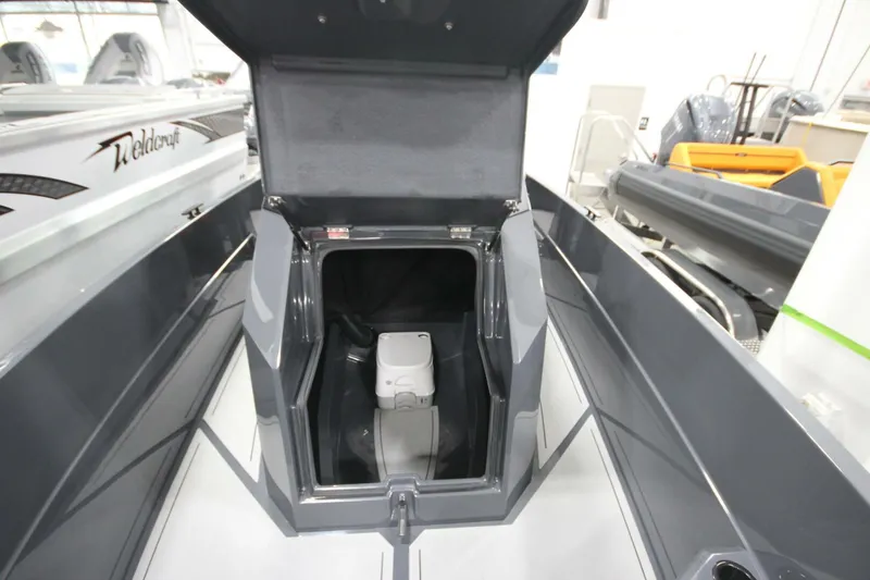 Slide: The Image of Iron 827 T-Top 2026 - 5983425
