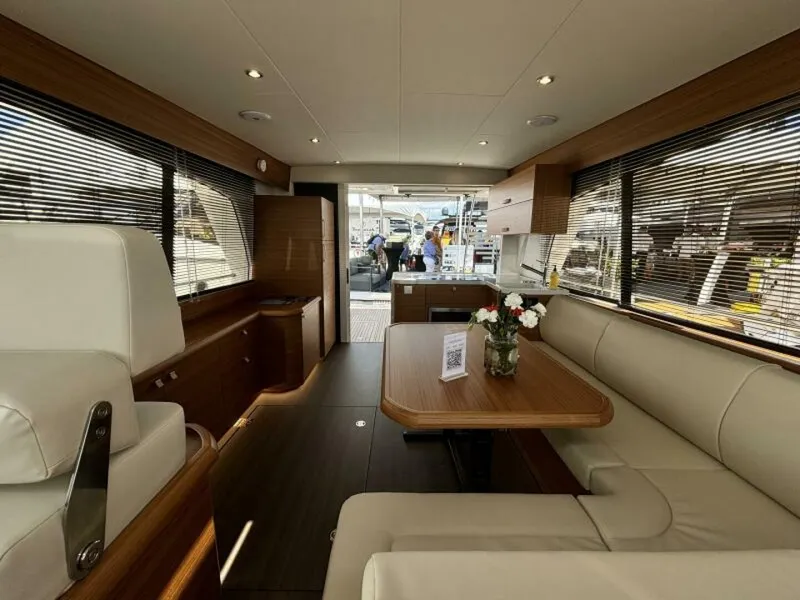 Slide: The Image of Greenline 40 Hybrid 2026 - 5650747