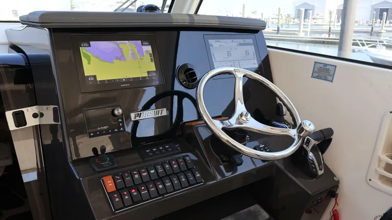 Slide: The Image of Pursuit OS 355 2023 - 5650825