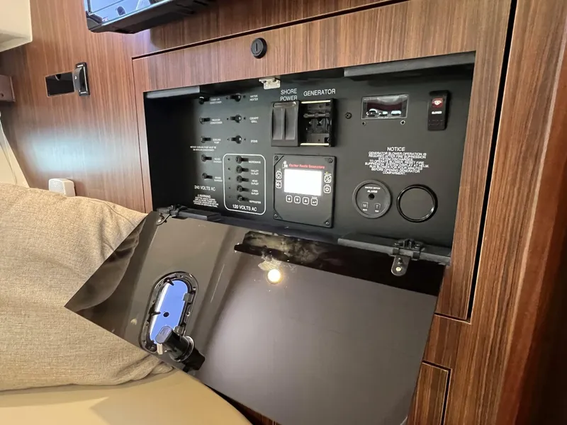 Slide: The Image of Pursuit OS 355 2023 - 5650832