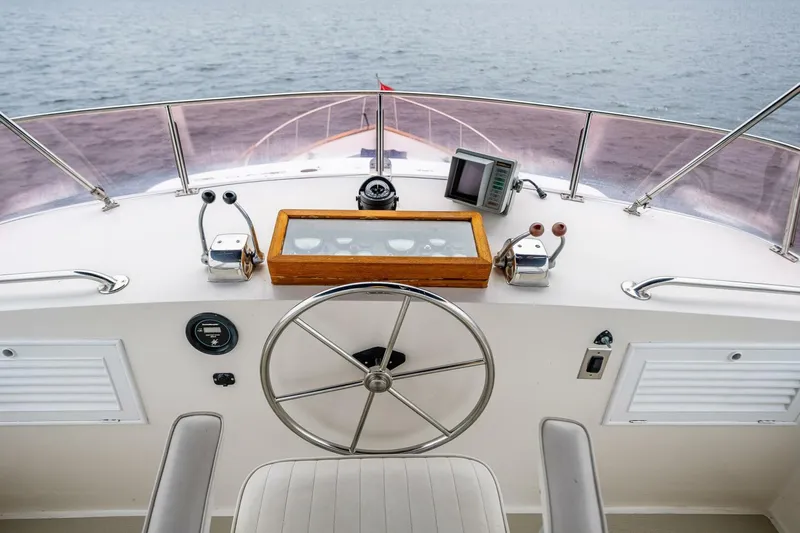 Slide: The Image of CHB Pilothouse 1983 - 5651329