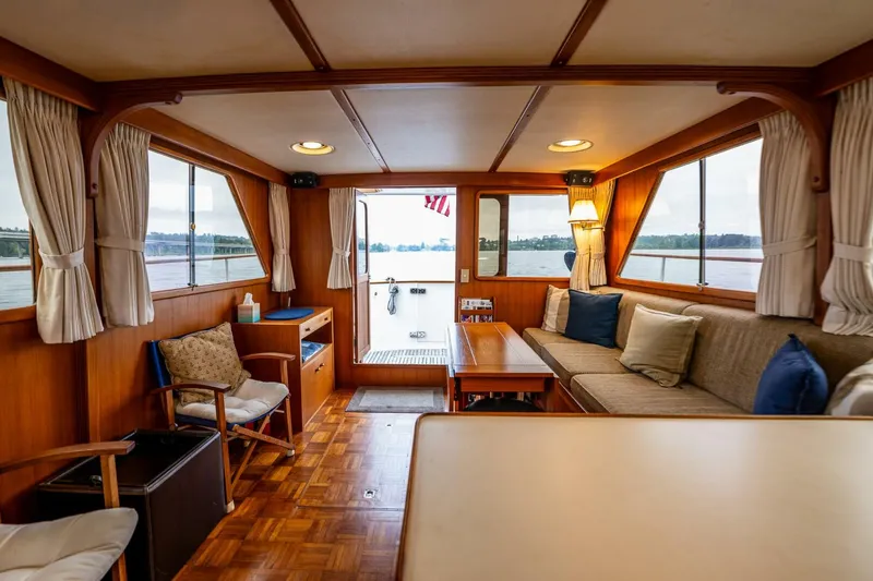 Slide: The Image of CHB Pilothouse 1983 - 5651352