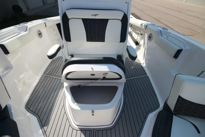 Slide: The Image of Tidewater 272 LXF 2024 - 5651594