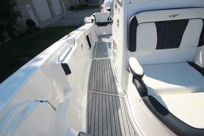 Slide: The Image of Tidewater 272 LXF 2024 - 5651603