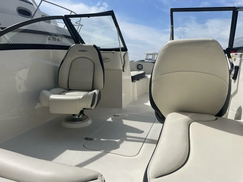 Slide: The Image of Stingray 191 DC 2023 - 5651556