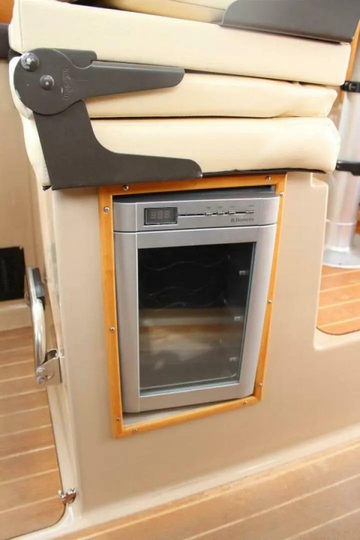 Slide: The Image of Wine Fridge Under Helm Seat - 5651847