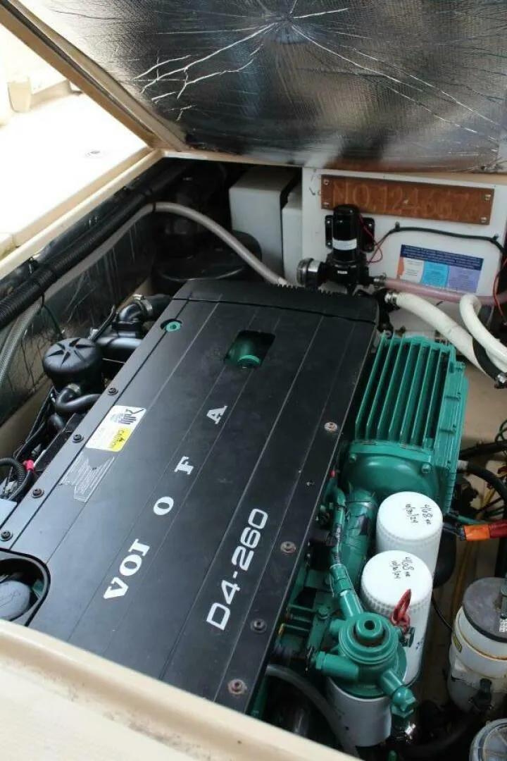 Slide: The Image of Main Engine Hatch Lift - 5651884