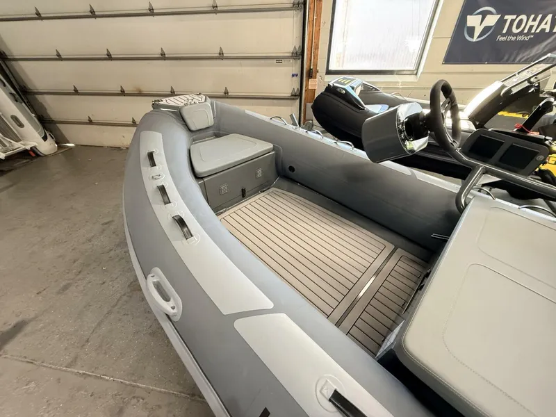 Slide: The Image of Highfield Classic 400 Hypalon 2026 - 5791458