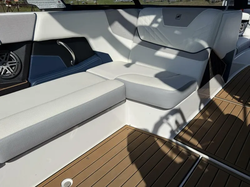 Slide: The Image of Nautique GS20 2022 - 5652469