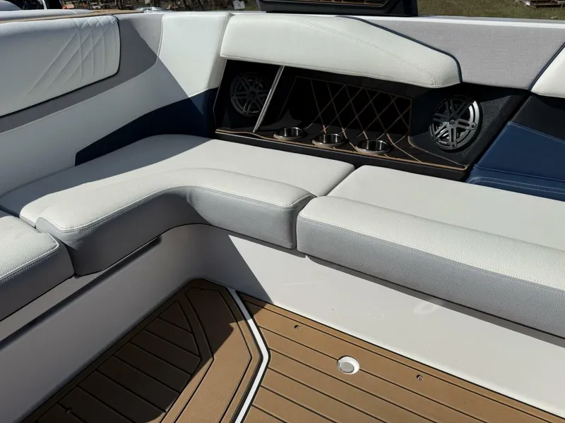 Slide: The Image of Nautique GS20 2022 - 5652470