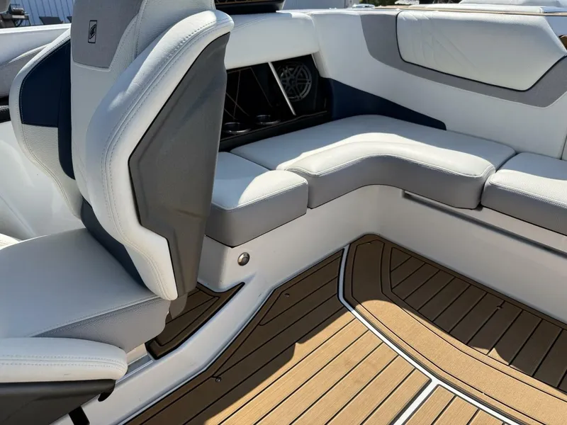 Slide: The Image of Nautique GS20 2022 - 5652472