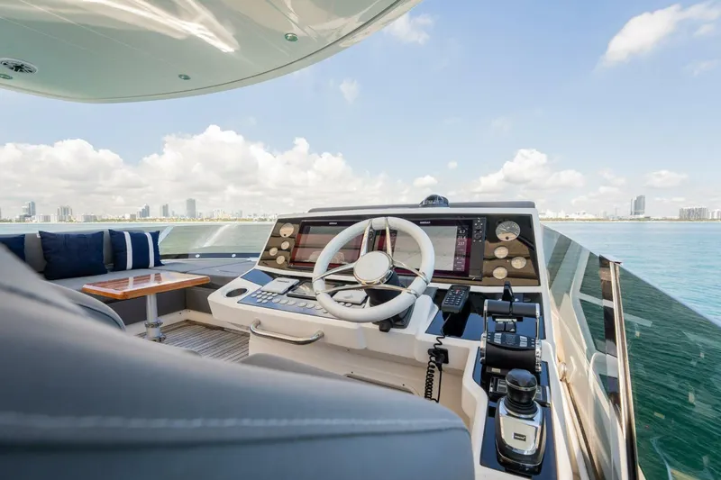 Slide: The Image of Sunseeker 76 Yacht 2018 - 5661070