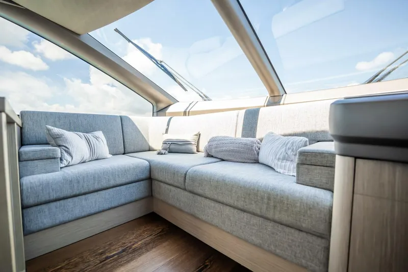 Slide: The Image of Sunseeker 76 Yacht 2018 - 5661090