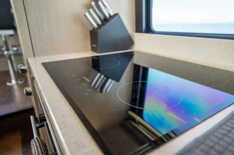 Slide: The Image of Sunseeker 76 Yacht 2018 - 5661096