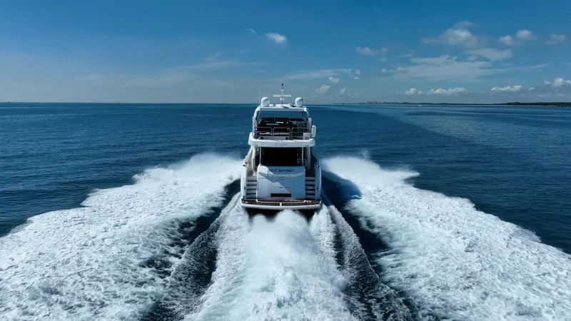 Slide: The Image of Sunseeker 76 Yacht 2018 - 5661055