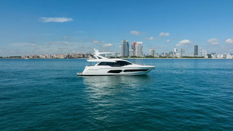 Slide: The Image of Sunseeker 76 Yacht 2018 - 5661056