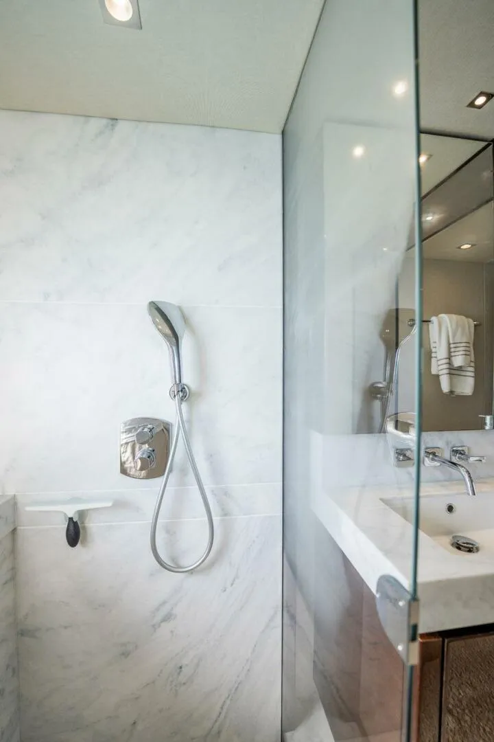 Slide: The Image of Sunseeker 76 Yacht 2018 - 5661112