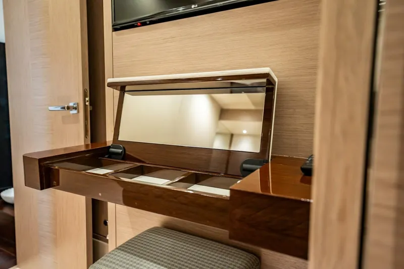 Slide: The Image of Sunseeker 76 Yacht 2018 - 5661119