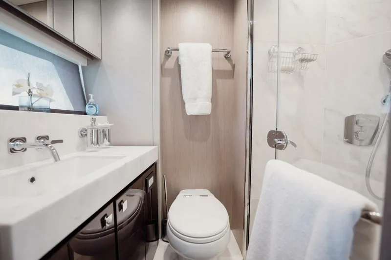 Slide: The Image of Sunseeker 76 Yacht 2018 - 5661123