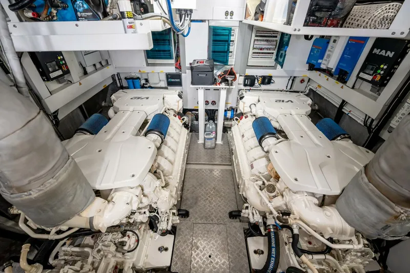 Slide: The Image of Sunseeker 76 Yacht 2018 - 5661125