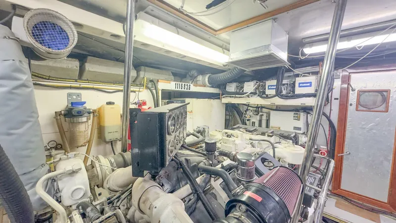 Slide: The Image of Motor Yacht 82MY 2001 - 5652831