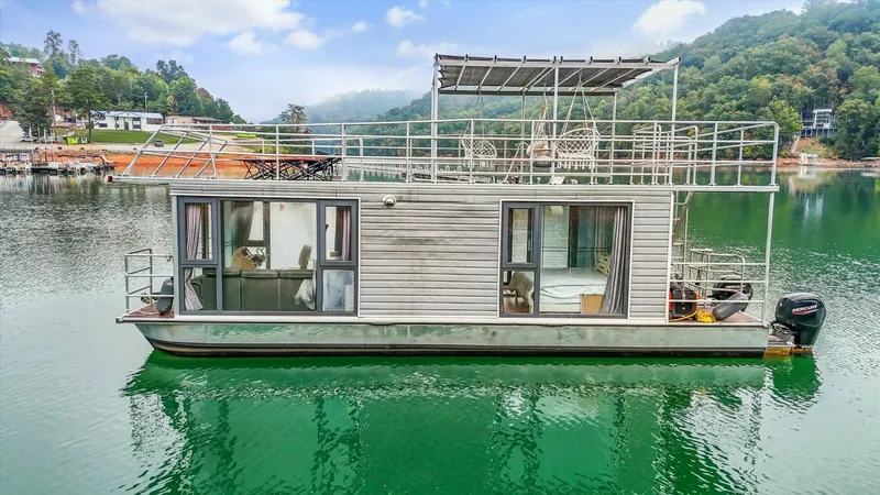 Slide: The Image of Custom Gospel 36 2024 - 5665975