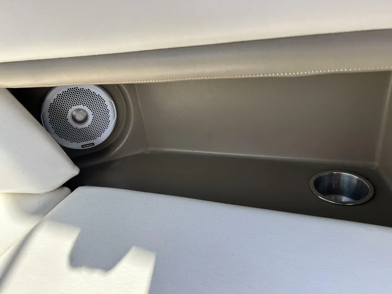 Slide: The Image of Sea Ray 270 SLX 2013 - 5664086