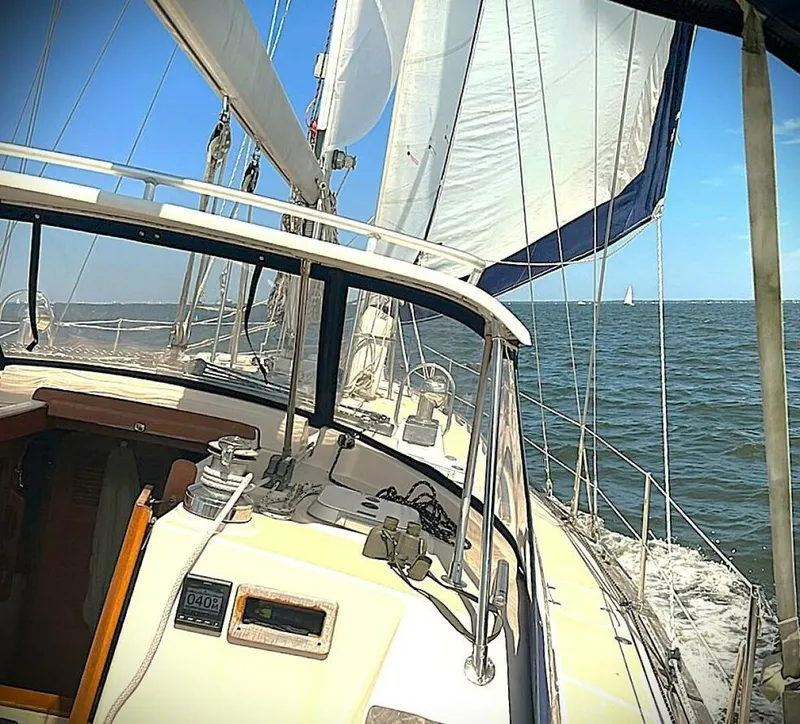 Slide: The Image of Island Packet 420 2002 - 5659807