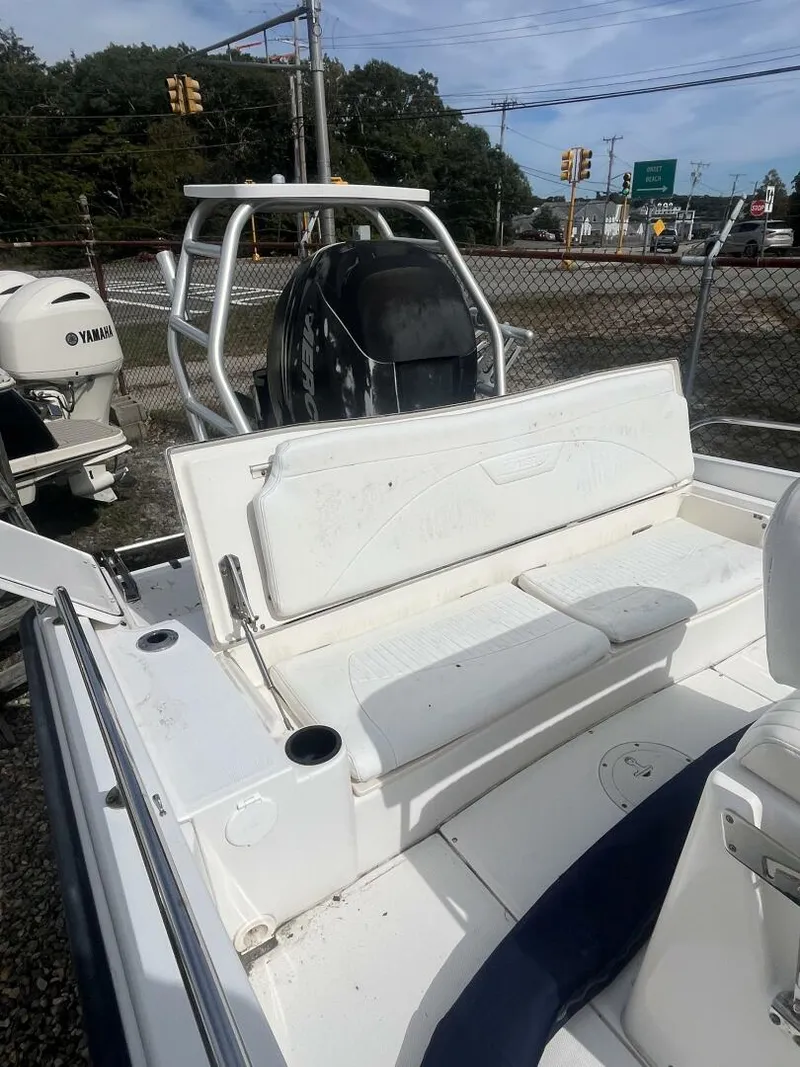 Slide: The Image of Boston Whaler 230 DAUNTLESS 2008 - 5659875