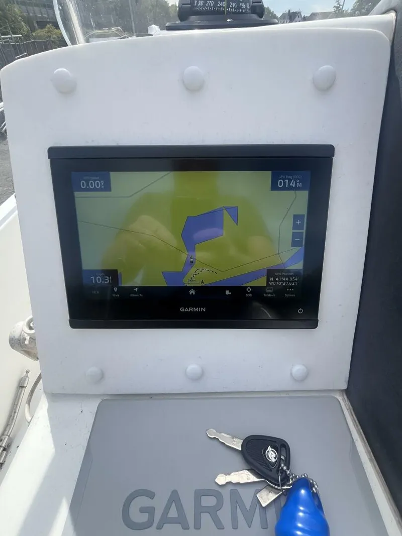 Slide: The Image of Boston Whaler 230 DAUNTLESS 2008 - 5659888