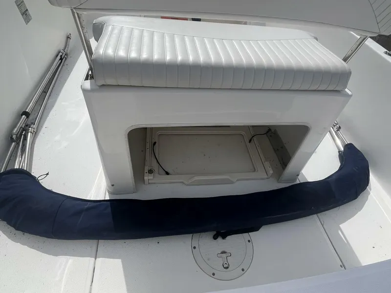Slide: The Image of Boston Whaler 230 DAUNTLESS 2008 - 5659896
