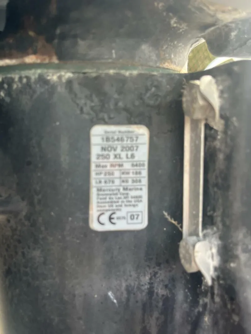 Slide: The Image of Boston Whaler 230 DAUNTLESS 2008 - 5659898