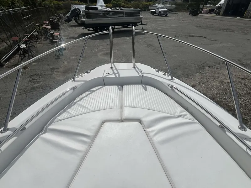 Slide: The Image of Boston Whaler 230 DAUNTLESS 2008 - 5659868
