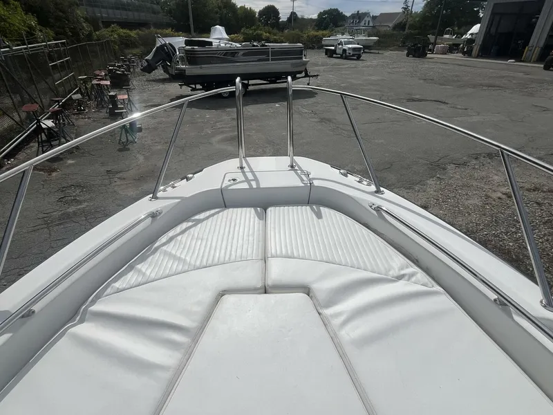 Slide: The Image of Boston Whaler 230 DAUNTLESS 2008 - 5659869