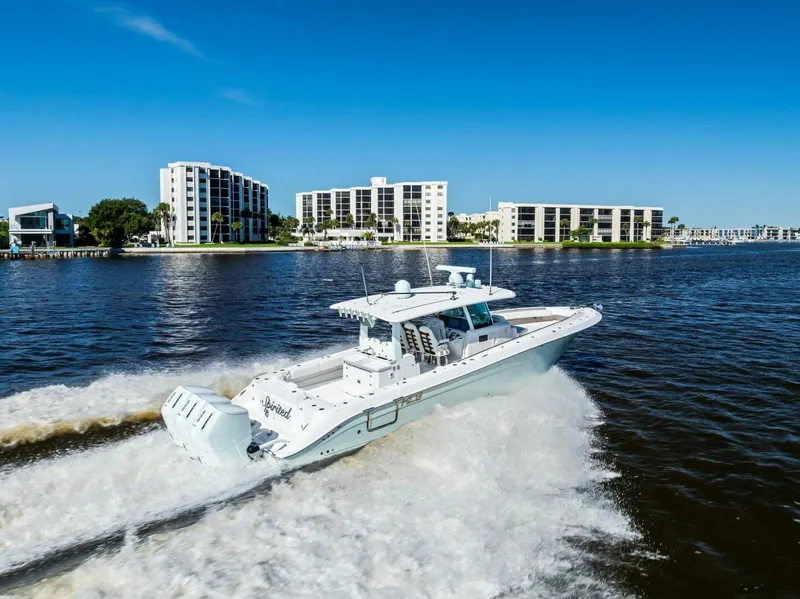 Slide: The Image of HCB 42 Lujo 2023 - 5772963