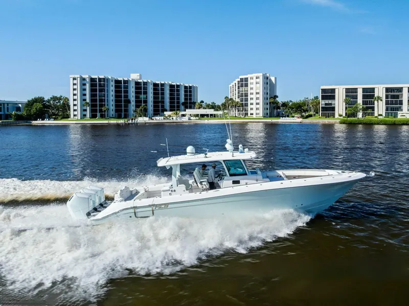 Slide: The Image of HCB 42 Lujo 2023 - 5772965