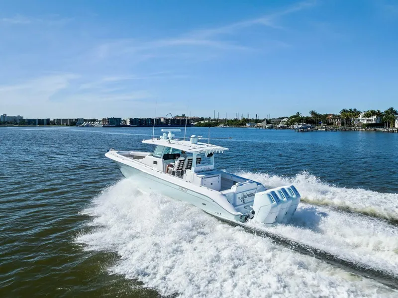 Slide: The Image of HCB 42 Lujo 2023 - 5772972